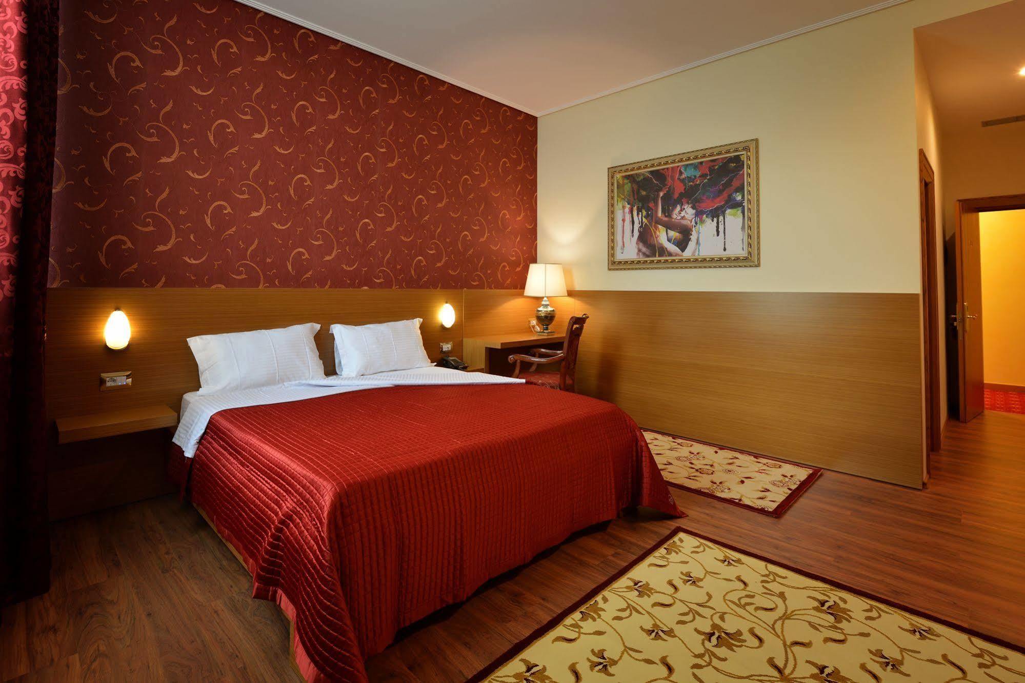 Hotel Austria Tirana Exteriér fotografie